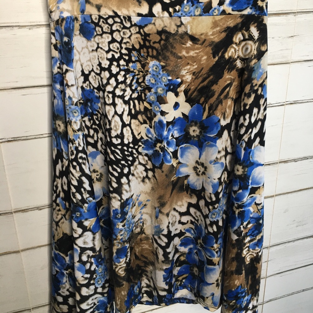 Flowy skirt